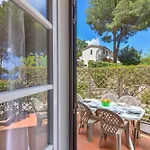 Ξενοδοχείο με διαμερίσματα Le Mimose 3*